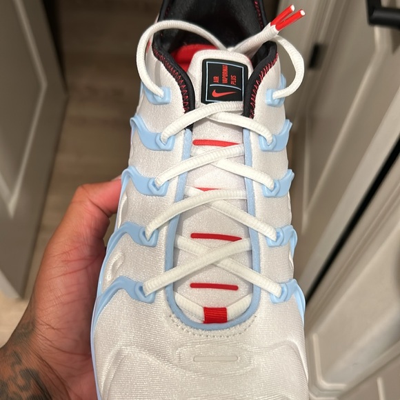 Air Vapormax Plus - Picture 3 of 9